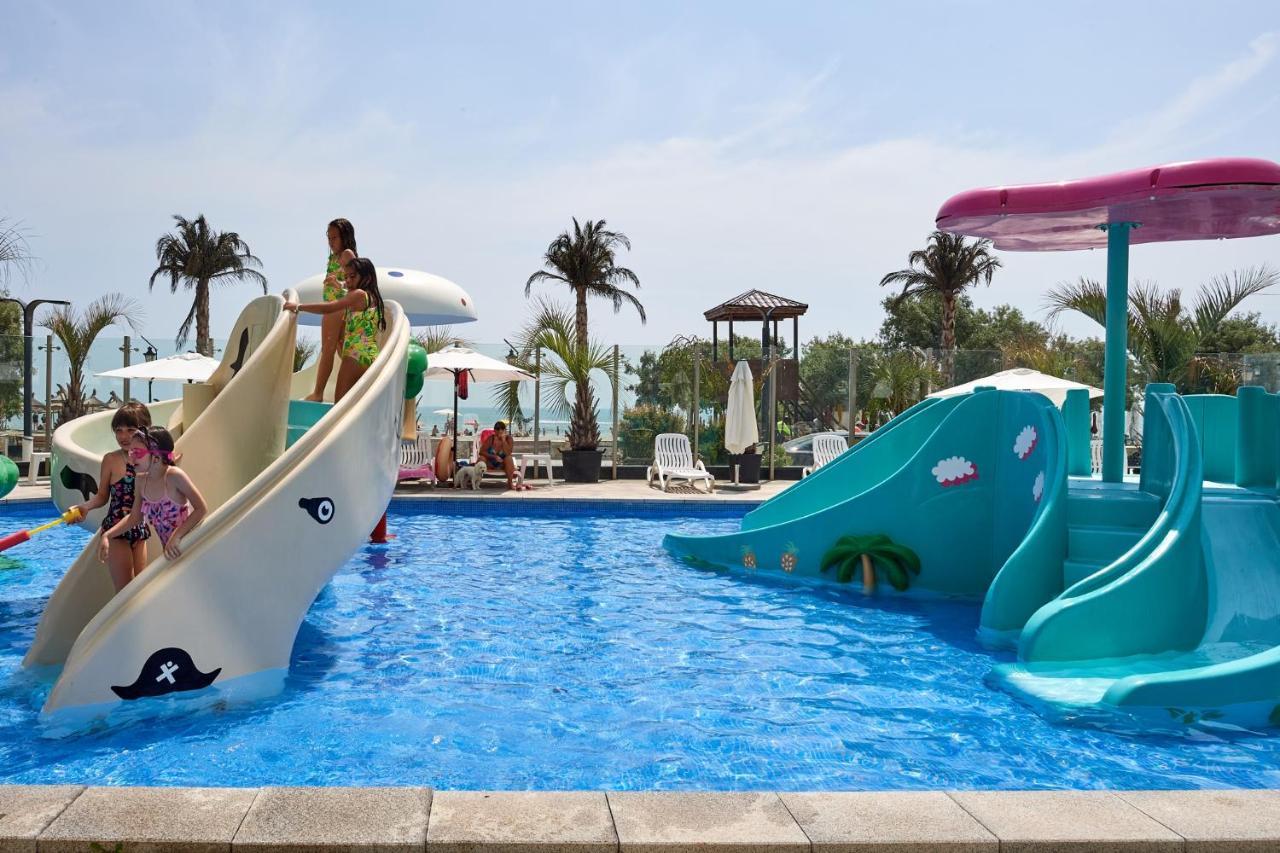 Cristalex Studio Aparthotel Pool & Spa Mamaia Nord Năvodari Exteriör bild